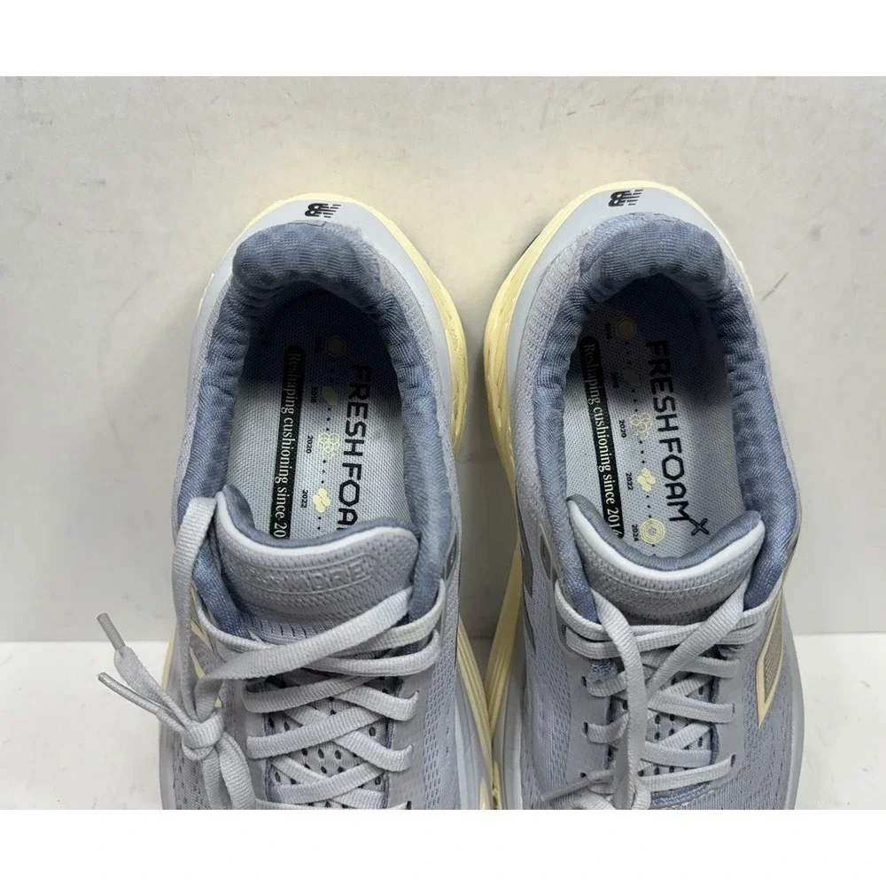 New Balance Fresh Foam X More V5 Womens Sz 7.5 Pearl Grey Calcium Running Shoes